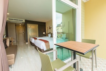 Crystal Palace Luxury Hotel