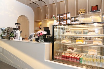 Crystal Palace Luxury Hotel