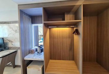 Crystal Palace Luxury Hotel