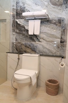 Crystal Palace Luxury Hotel