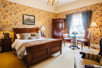 Gleesons Restaurant & Rooms