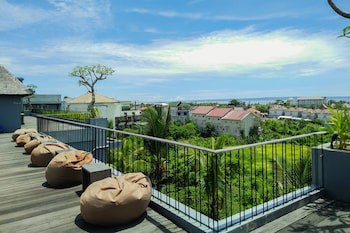 Frii Bali Echo Beach