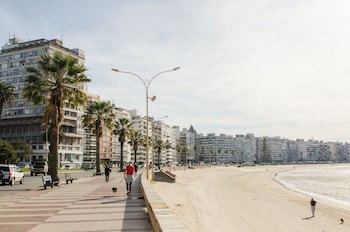 27 Suites Apart Hotel