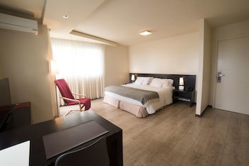 27 Suites Apart Hotel