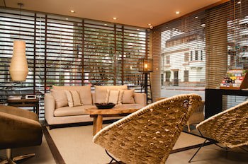 27 Suites Apart Hotel