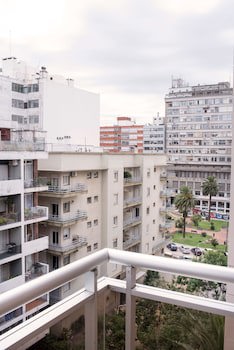 27 Suites Apart Hotel