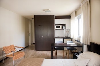 27 Suites Apart Hotel