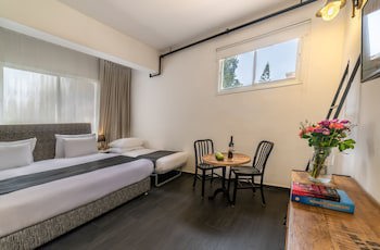 Dizengoff Avenue Hotel