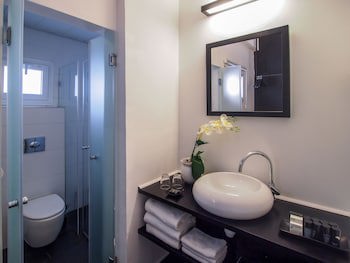 Dizengoff Avenue Hotel