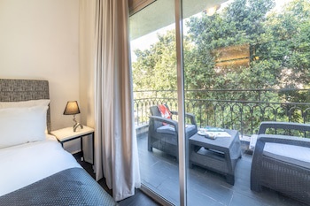 Dizengoff Avenue Hotel