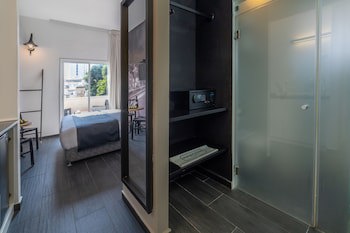 Dizengoff Avenue Hotel