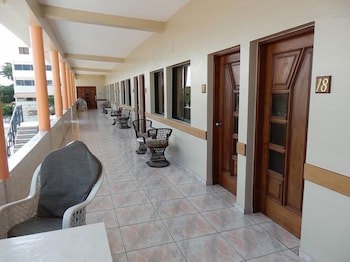 Hotel Garant & Suites