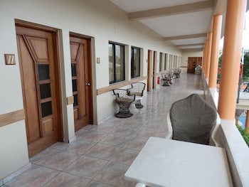 Hotel Garant & Suites