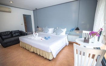 Blue Carina Hotel