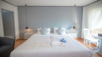 Blue Carina Hotel
