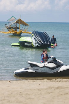 Nabulao Beach And Dive Resort