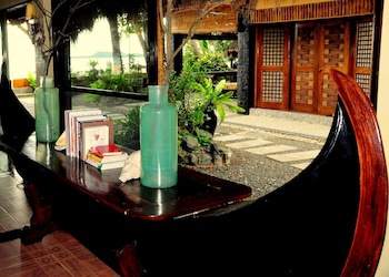 Nabulao Beach And Dive Resort