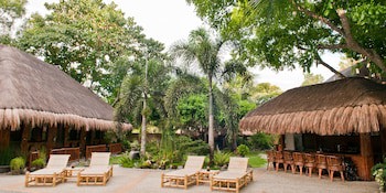 Nabulao Beach And Dive Resort