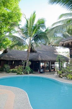 Nabulao Beach And Dive Resort