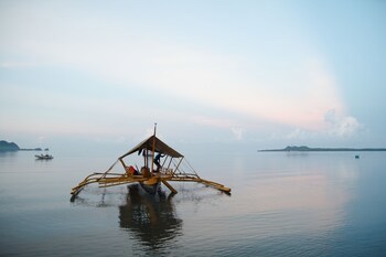 Nabulao Beach And Dive Resort