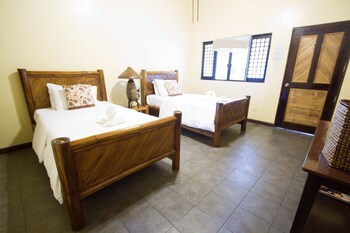 Nabulao Beach And Dive Resort