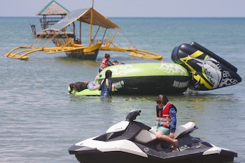 Nabulao Beach And Dive Resort