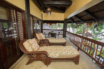 Nabulao Beach And Dive Resort