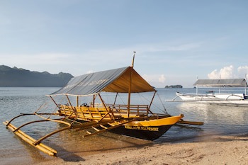 Nabulao Beach And Dive Resort