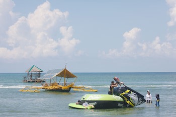 Nabulao Beach And Dive Resort