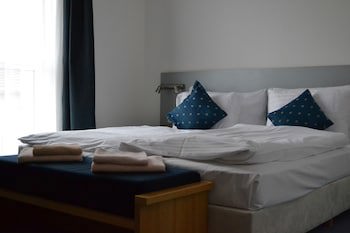 Felicity Garni Hotel