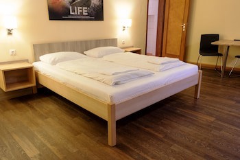 Euro Youth Hotel galeri fotoğrafı