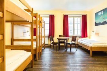 Euro Youth Hotel fotoğrafı