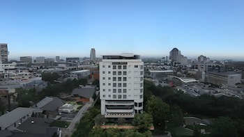 Brits Hotel Puri Indah