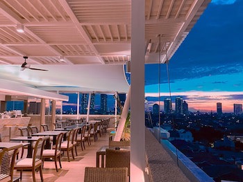 Brits Hotel Puri Indah