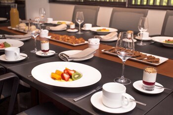 Doubletree By Hilton Hotel Santiago - Vitacura