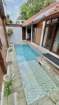 Chrome Hotel & Resort Solo