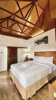 Chrome Hotel & Resort Solo
