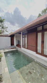 Chrome Hotel & Resort Solo