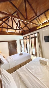 Chrome Hotel & Resort Solo