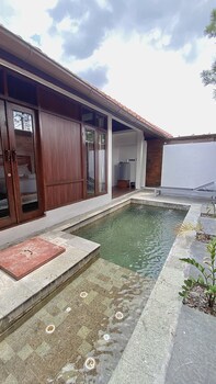 Chrome Hotel & Resort Solo