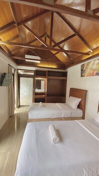 Chrome Hotel & Resort Solo