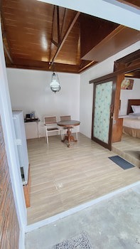 Chrome Hotel & Resort Solo