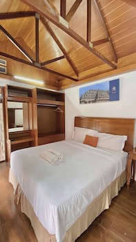 Chrome Hotel & Resort Solo