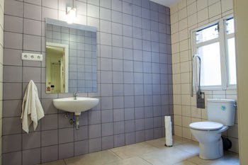 360 Hostel Borne
