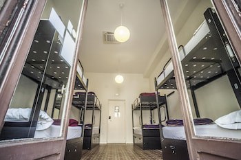 360 Hostel Borne