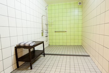 360 Hostel Borne