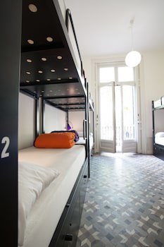 360 Hostel Borne
