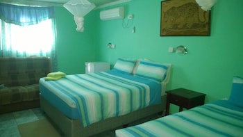 Gloria's Bed And Breakfast