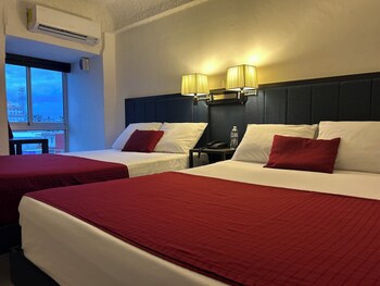 Choco's Hotel