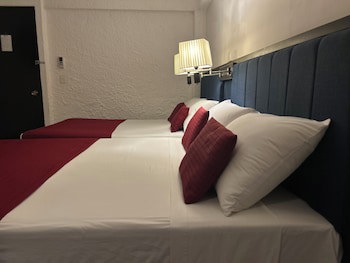 Choco's Hotel